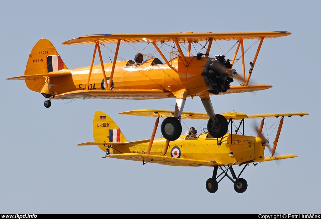 Private/Soukrom – Boeing N2S-5 Kaydet (E75) N43GK