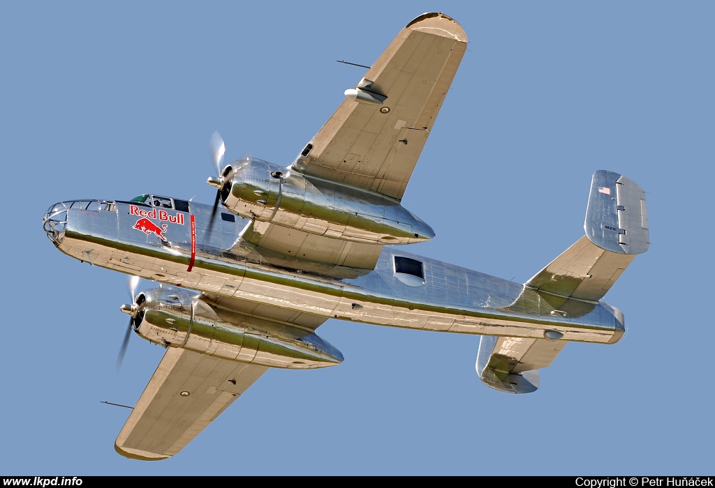 The Flying Bulls – North American B-25J N6123C