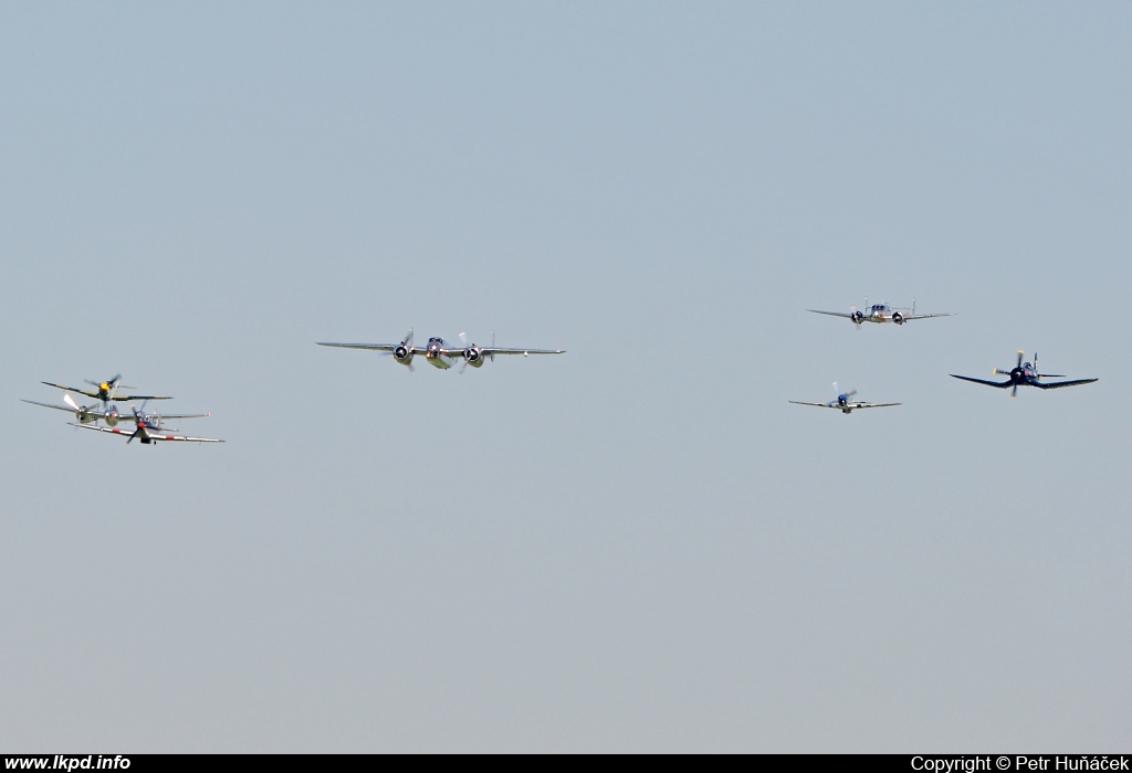 Private/Soukrom – North American B-25J N6123C