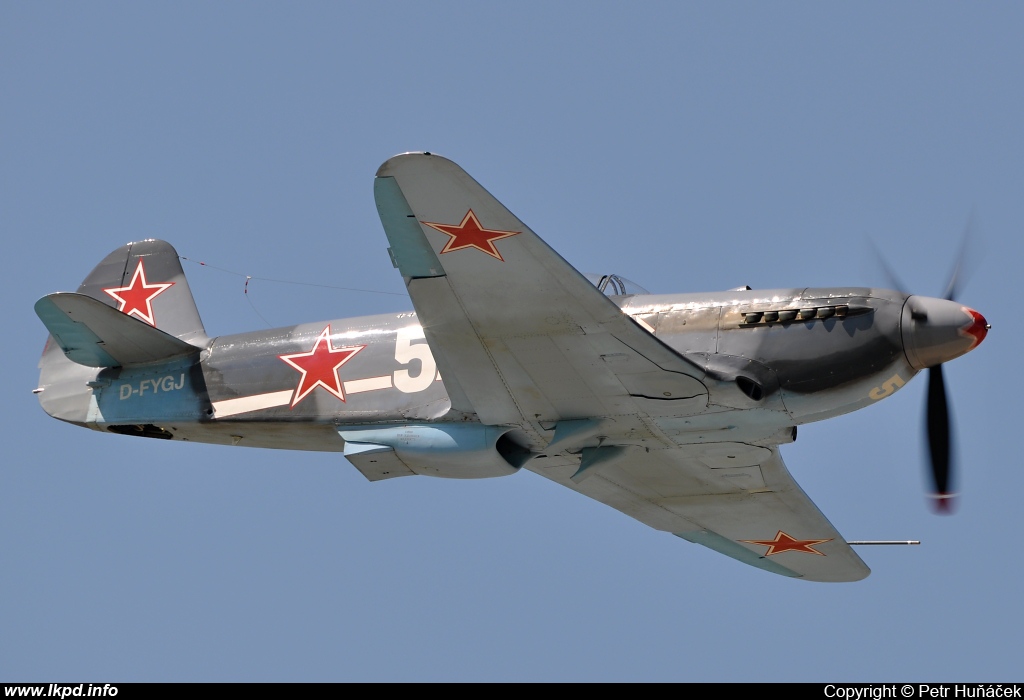 Private/Soukrom – Yakovlev YAK-3UA D-FYGJ