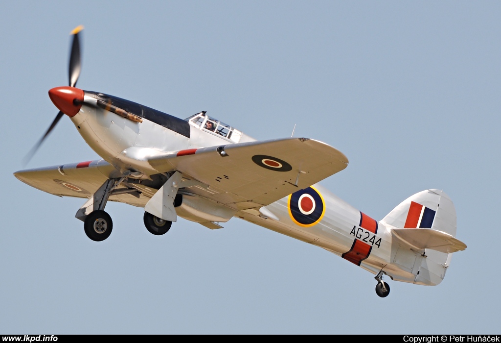 Private/Soukrom – Hawker Mk12A Hurricane G-CBOE