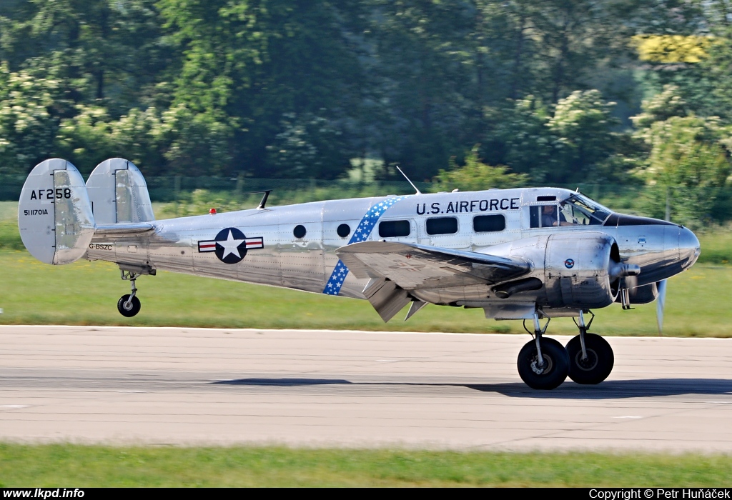 Private/Soukrom – Beech C-45H Expeditor G-BSZC