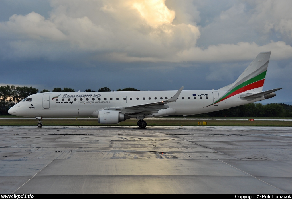 Bulgaria Air – Embraer ERJ-190-100IGW 190AR LZ-VAR