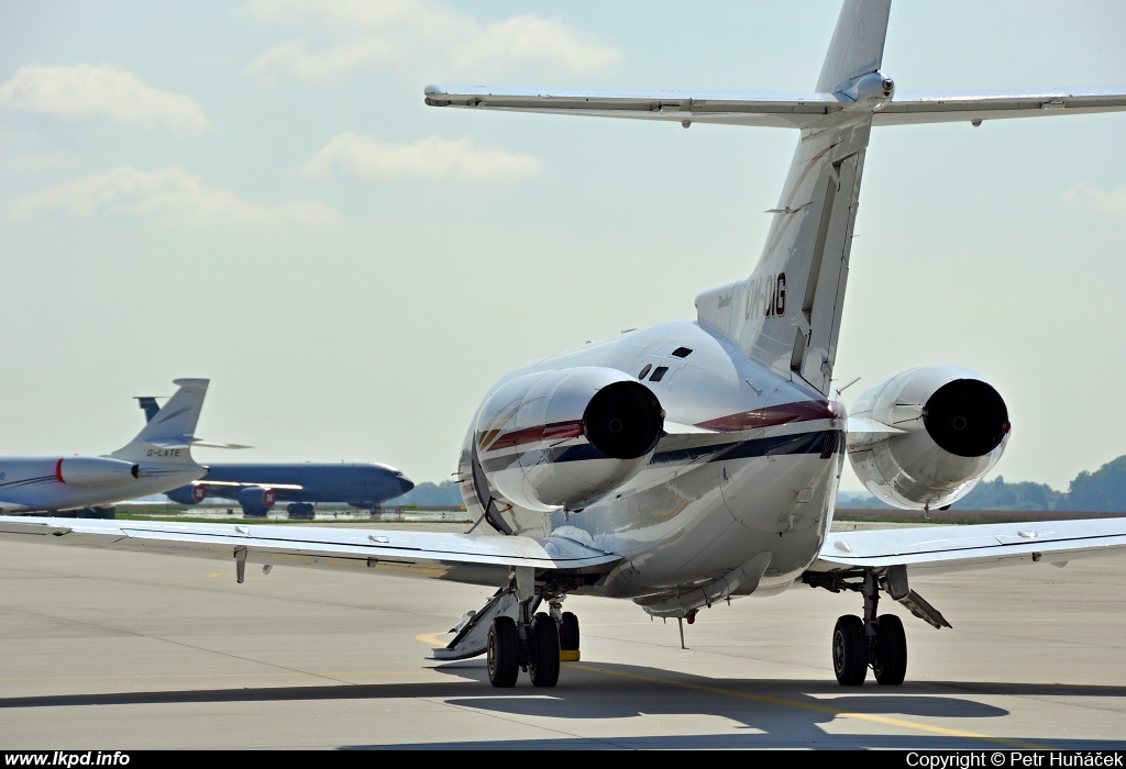 Tatra Jet – Raytheon Hawker 800XP OM-OIG