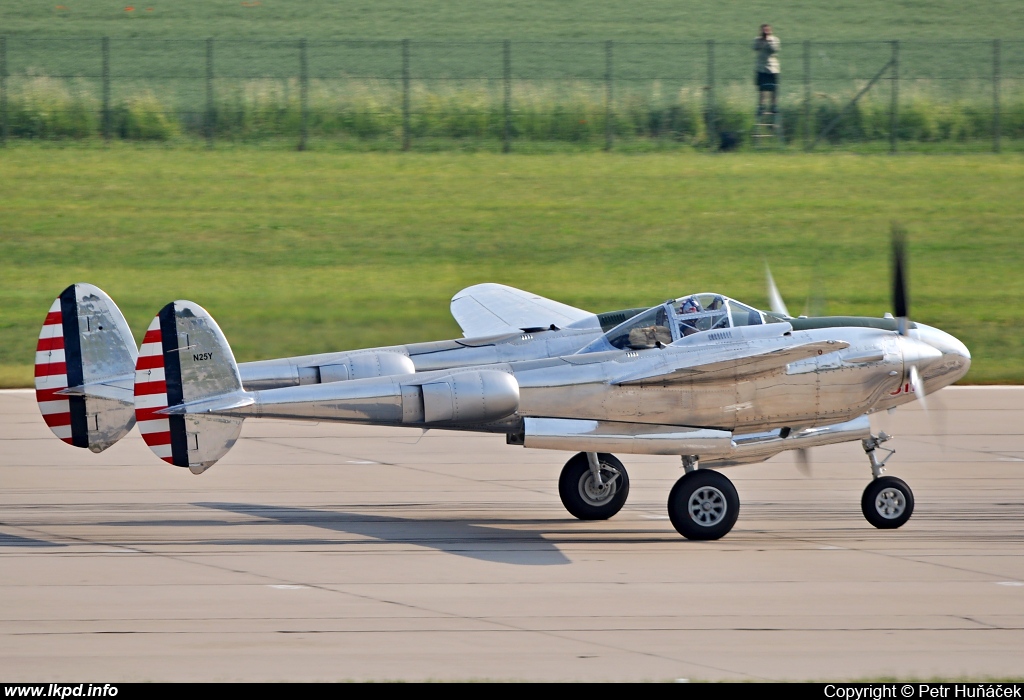 The Flying Bulls – Lockheed P-38L Lightning N25Y