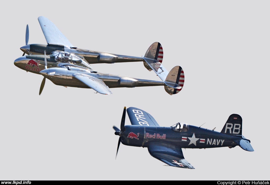 The Flying Bulls – Lockheed P-38L Lightning N25Y