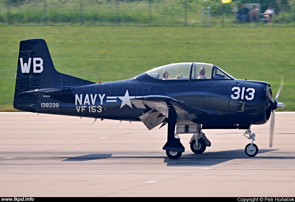 Private/Soukrom – North American T-28D Trojan N313WB