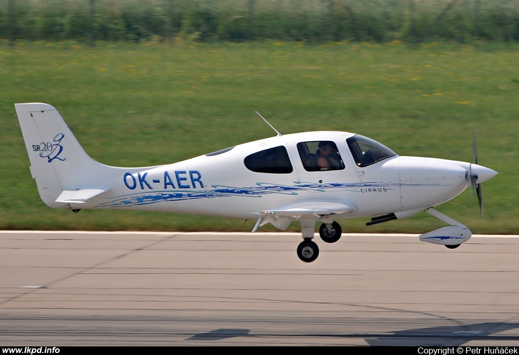 Aeromec – Cirrus SR20 G2 OK-AER