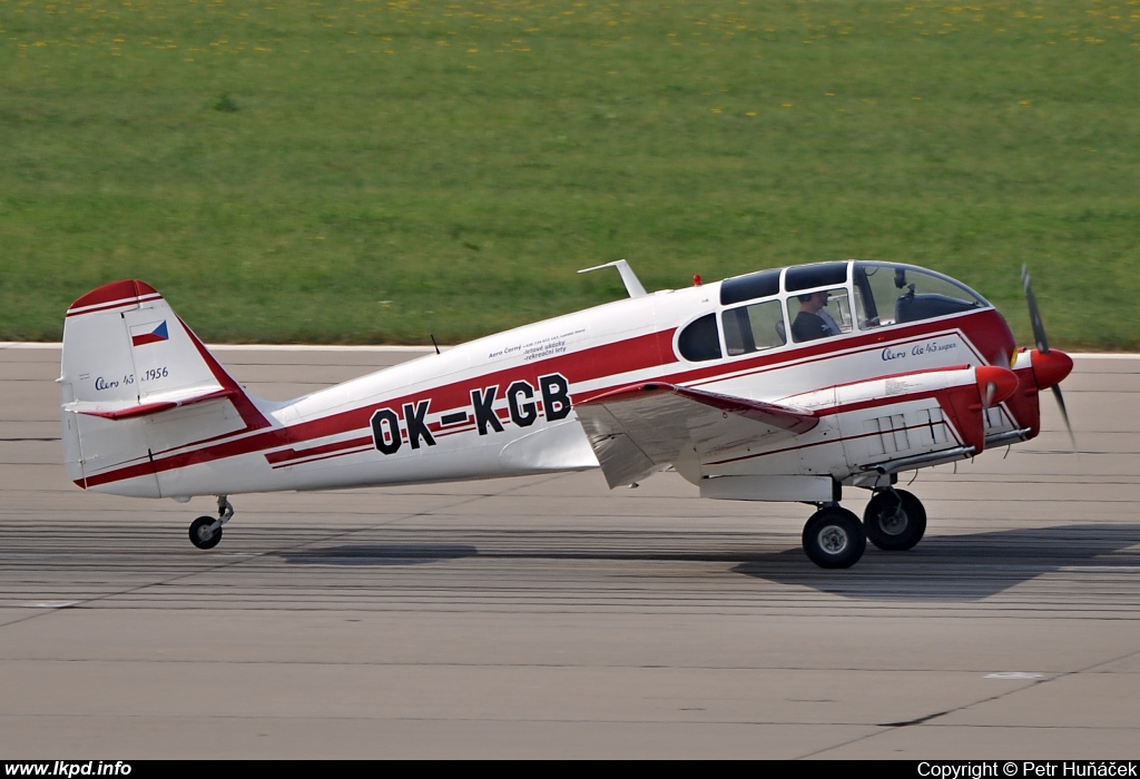 Private/Soukrom – Let Aero Ae-45S Super OK-KGB