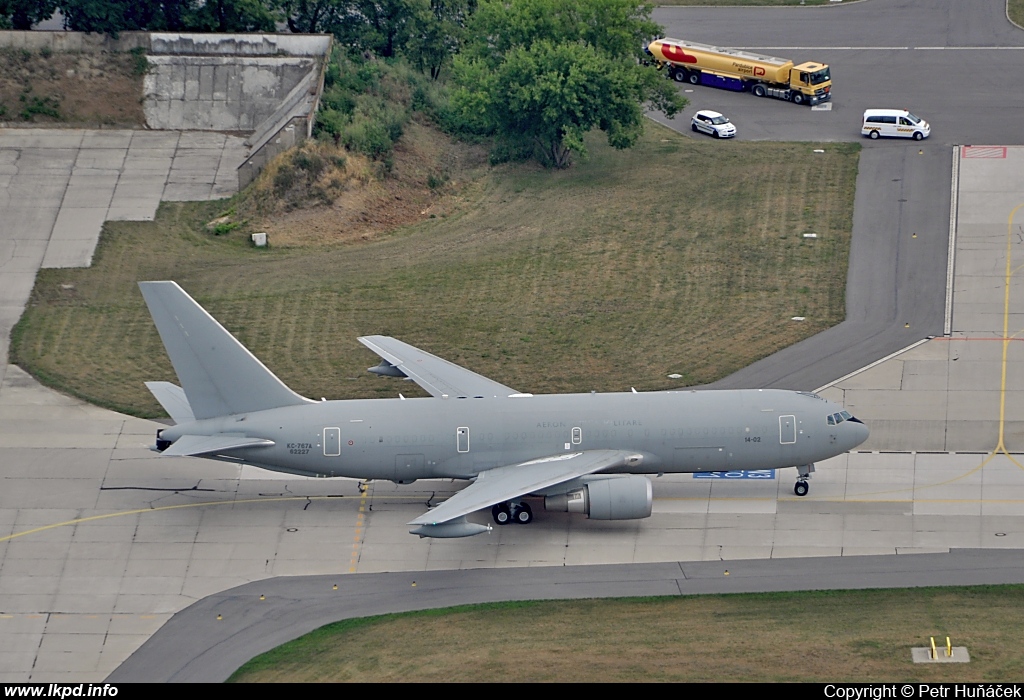 Italy Air Force – Boeing KC-767A (767-2EY/ER) MM62227