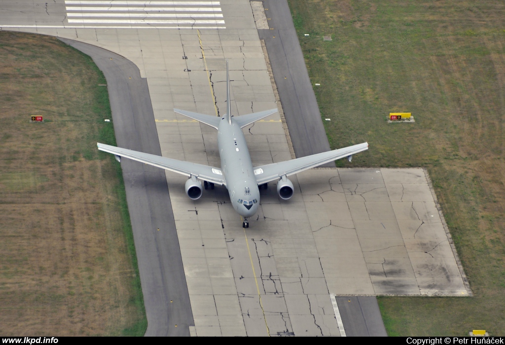 Italy Air Force – Boeing KC-767A (767-2EY/ER) MM62227