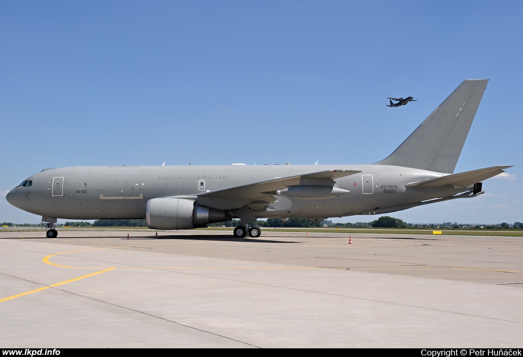 Italy Air Force – Boeing KC-767A (767-2EY/ER) MM62227