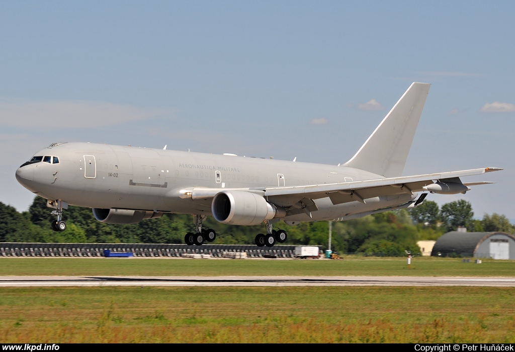 Italy Air Force – Boeing KC-767A (767-2EY/ER) MM62227