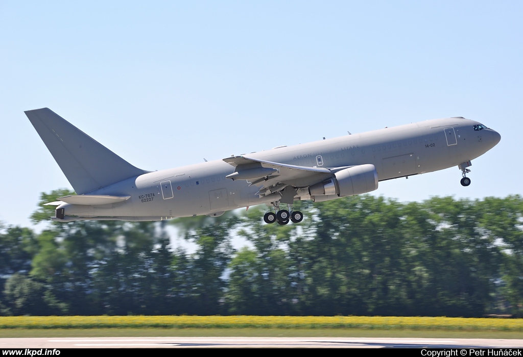 Italy Air Force – Boeing KC-767A (767-2EY/ER) MM62227