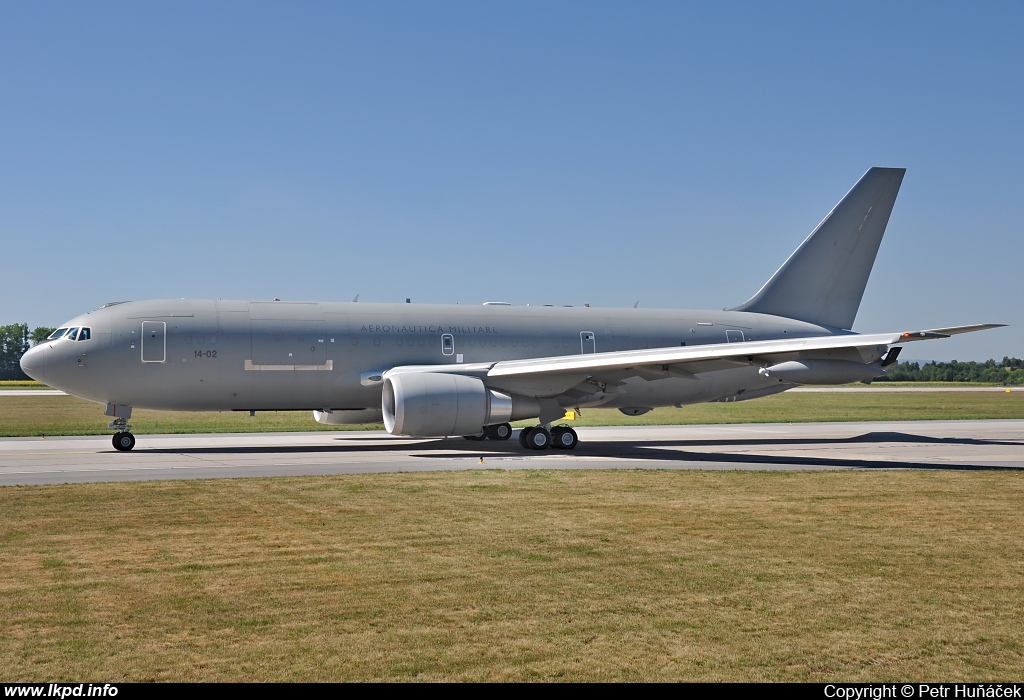 Italy Air Force – Boeing KC-767A (767-2EY/ER) MM62227