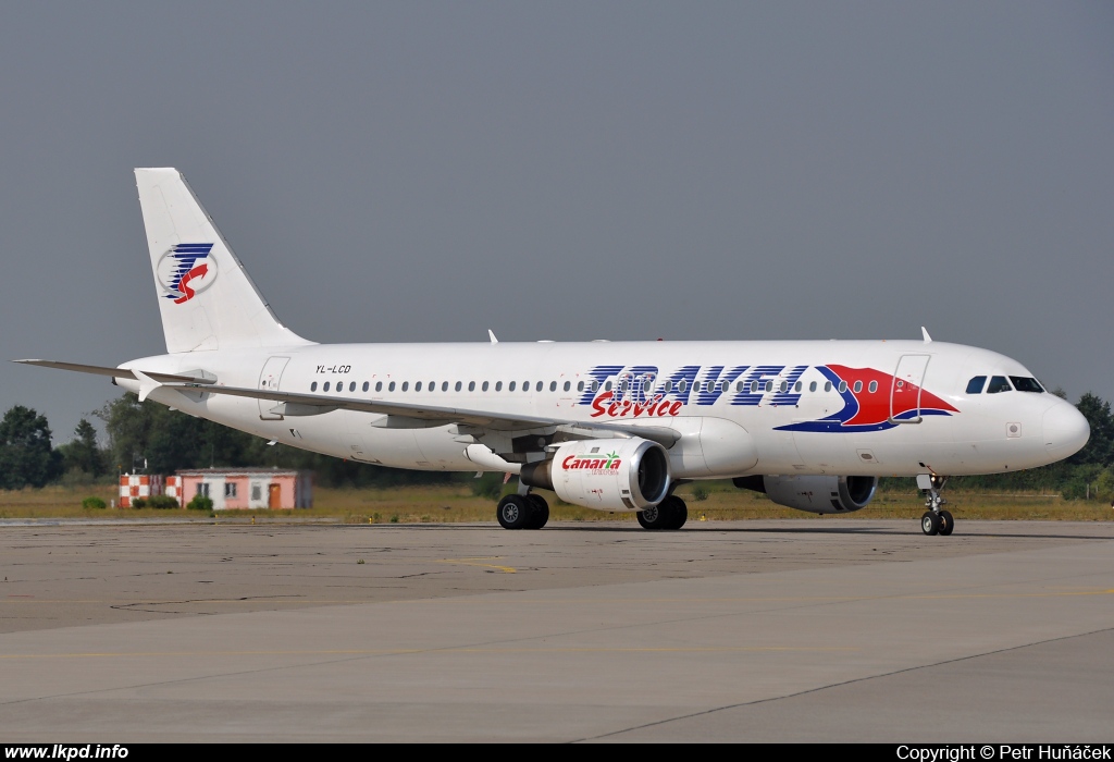 Travel Service – Airbus A320-211 YL-LCD