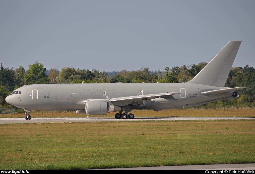 Italy Air Force – Boeing KC-767A (767-2EY/ER) MM62227