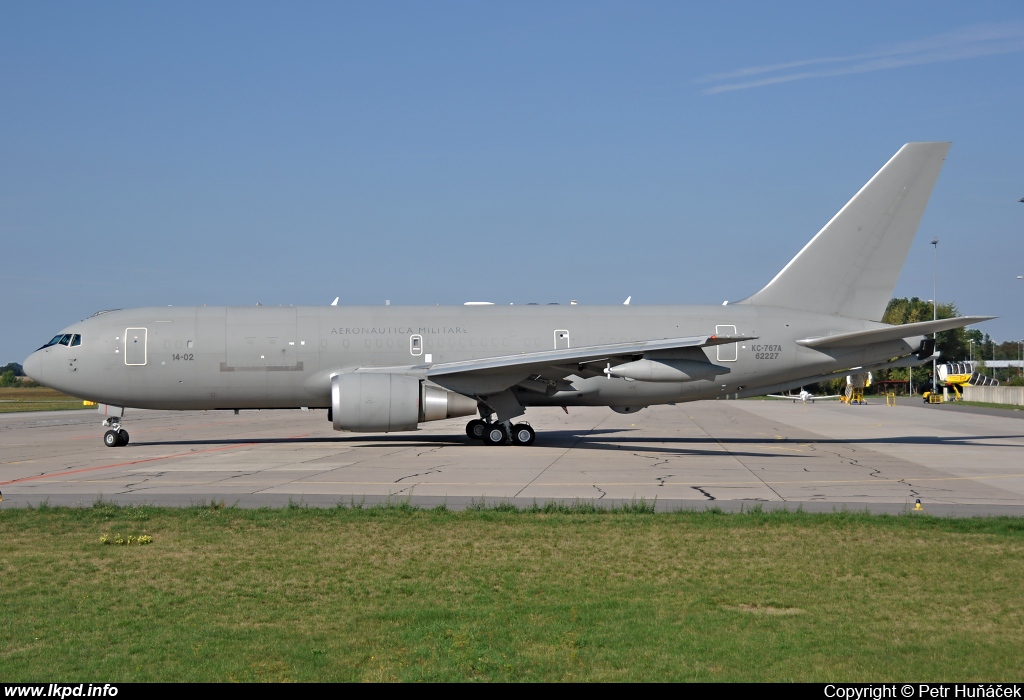 Italy Air Force – Boeing KC-767A (767-2EY/ER) MM62227