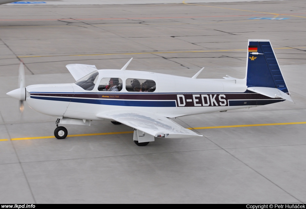 Private/Soukrom – Mooney M-20K 252TSE D-EDKS