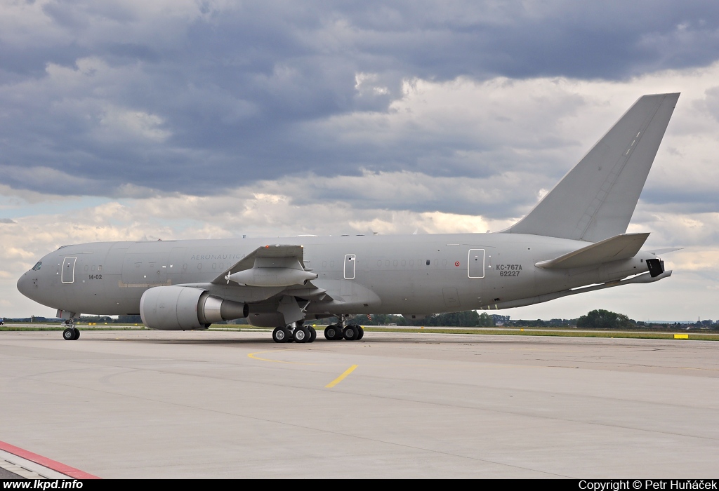 Italy Air Force – Boeing KC-767A (767-2EY/ER) MM62227