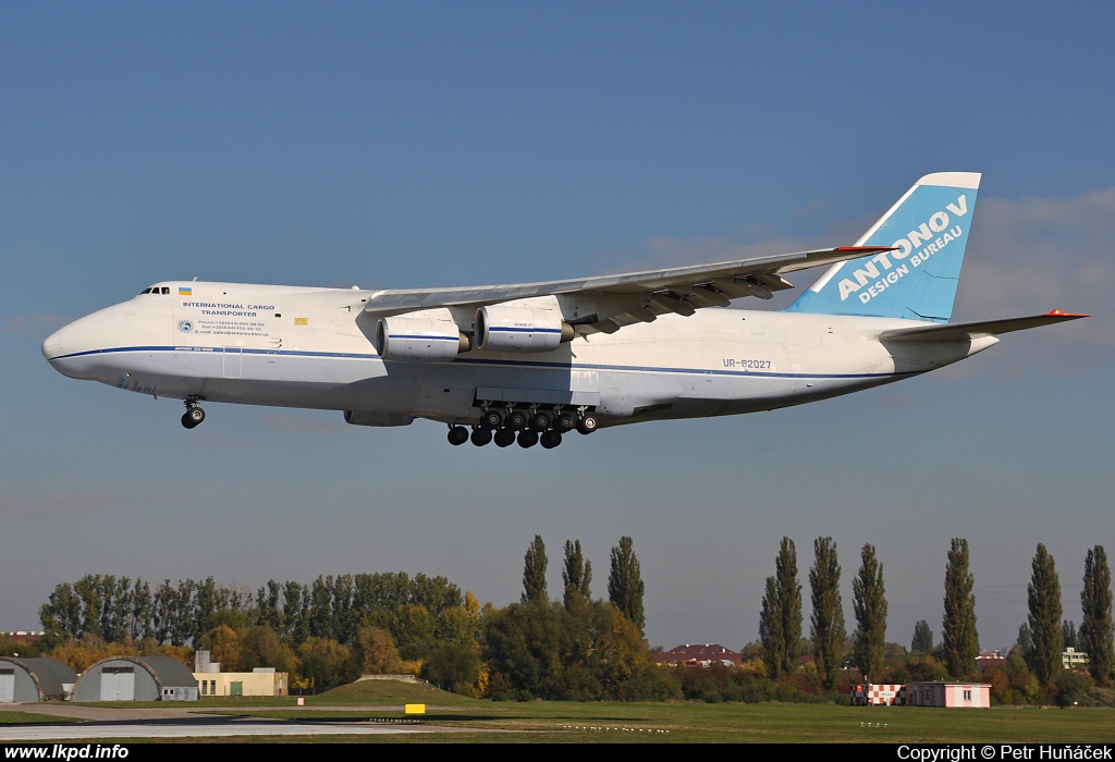 Antonov Design Bureau – Antonov AN-124-100 UR-82027