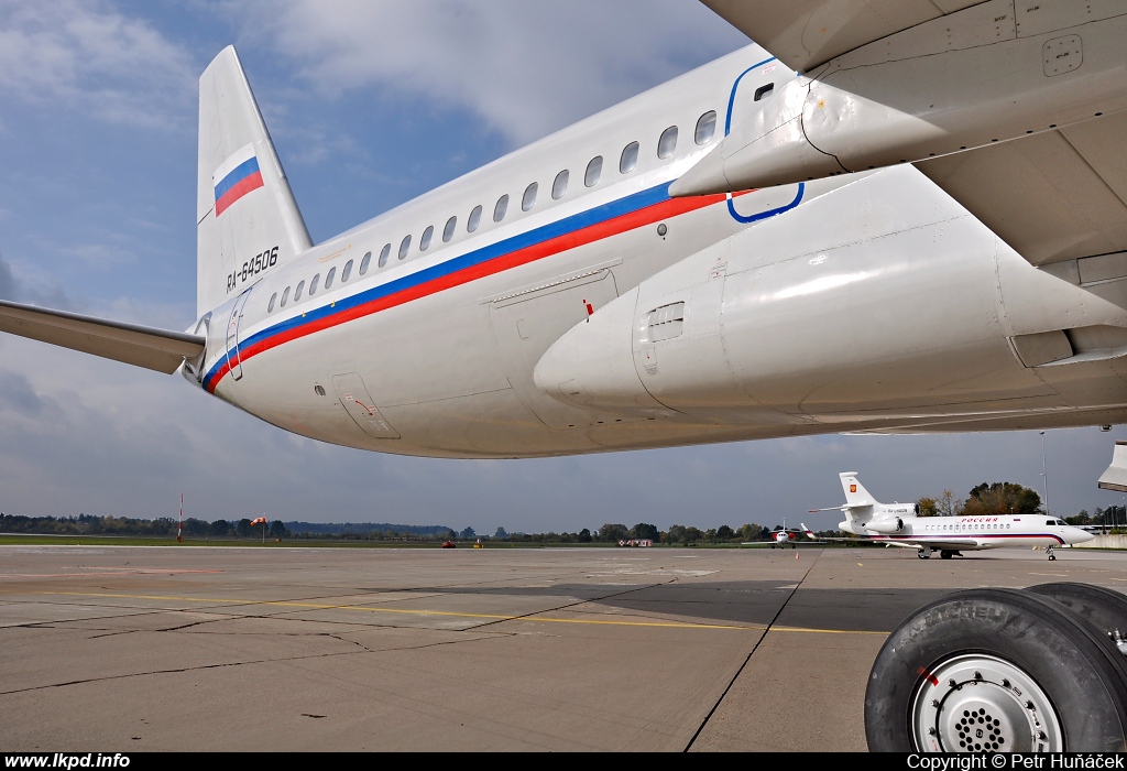 Rossia – Tupolev TU-214 RA-64506