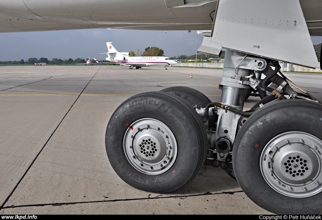 Rossia – Tupolev TU-214 RA-64506