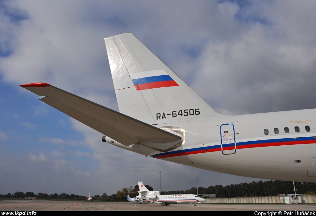 Rossia – Tupolev TU-214 RA-64506