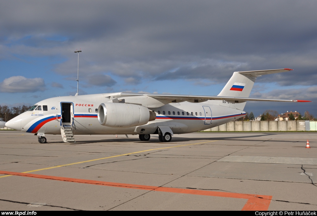 Rossia – Antonov AN-148-100EA RA-61720