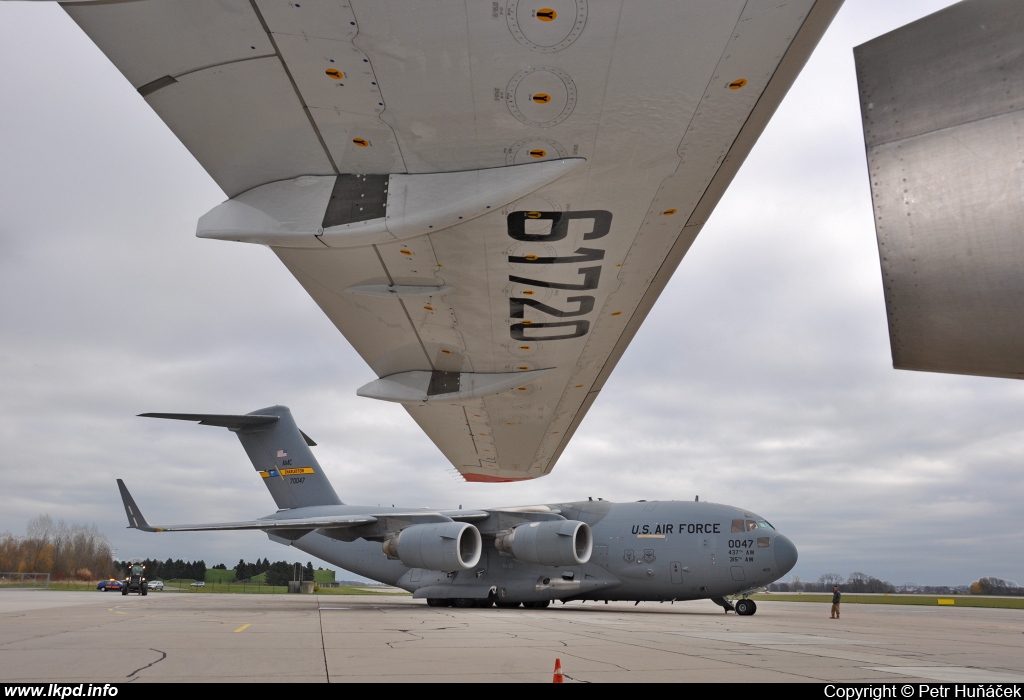 Rossia – Antonov AN-148-100EA RA-61720