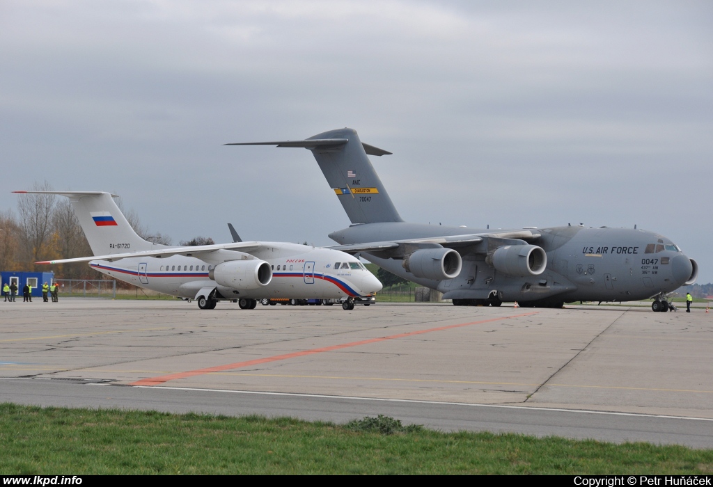 Rossia – Antonov AN-148-100EA RA-61720