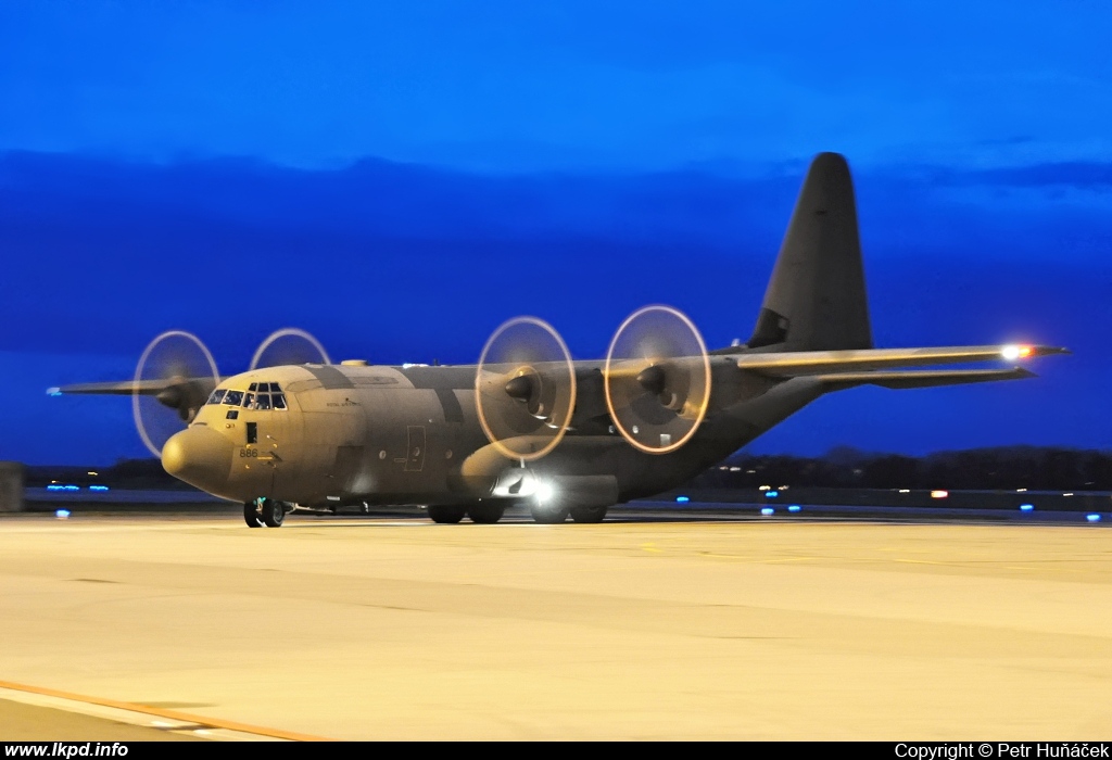 UK Air Force - RAF – Lockheed C-130J Hercules ZH886