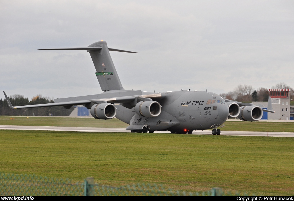 USAF – McDonnell Douglas C-17A Globemaster 99-0058