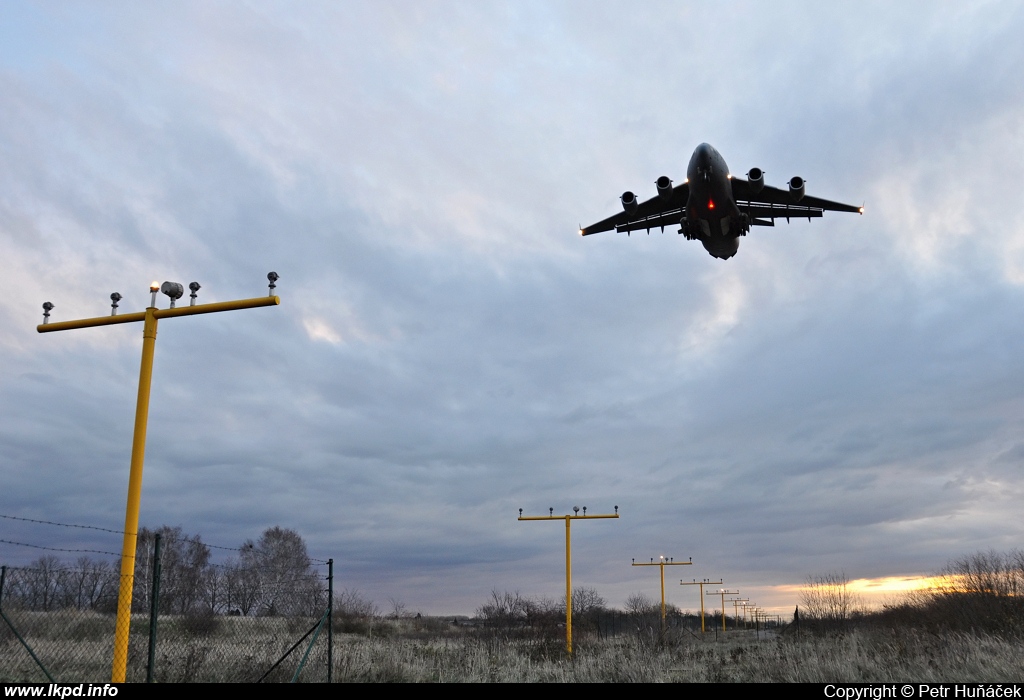 USAF – McDonnell Douglas C-17A Globemaster 99-0058