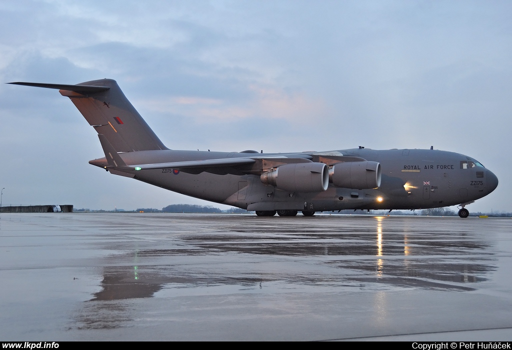 UK Air Force - RAF – McDonnell Douglas C-17A Globemaster ZZ175