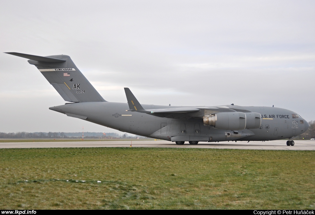 USAF – McDonnell Douglas C-17A Globemaster 00-0174