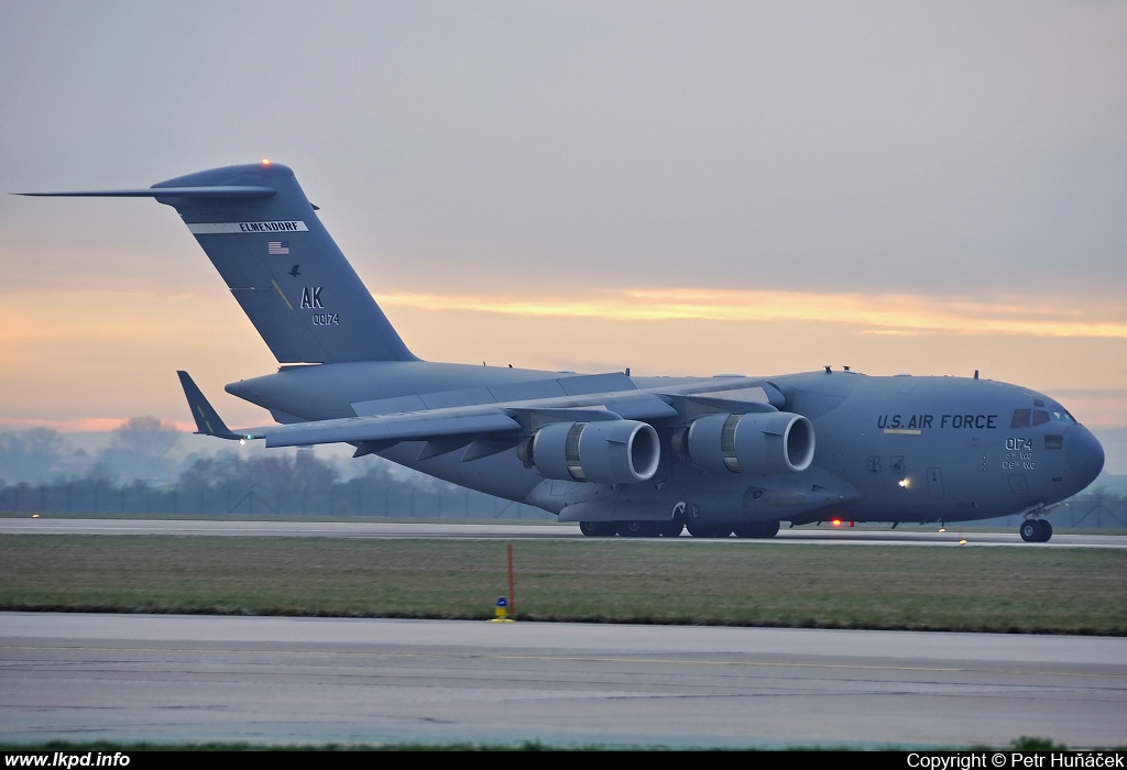 USAF – McDonnell Douglas C-17A Globemaster 00-0174