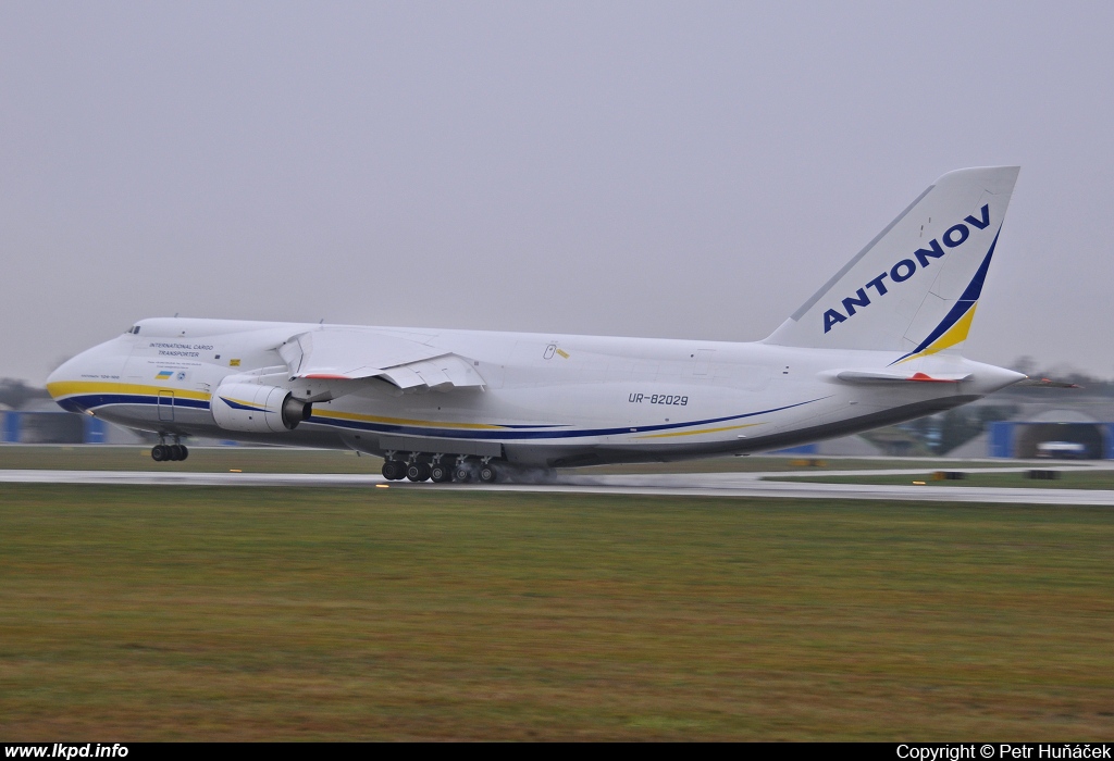 Antonov Design Bureau – Antonov AN-124-100 UR-82029