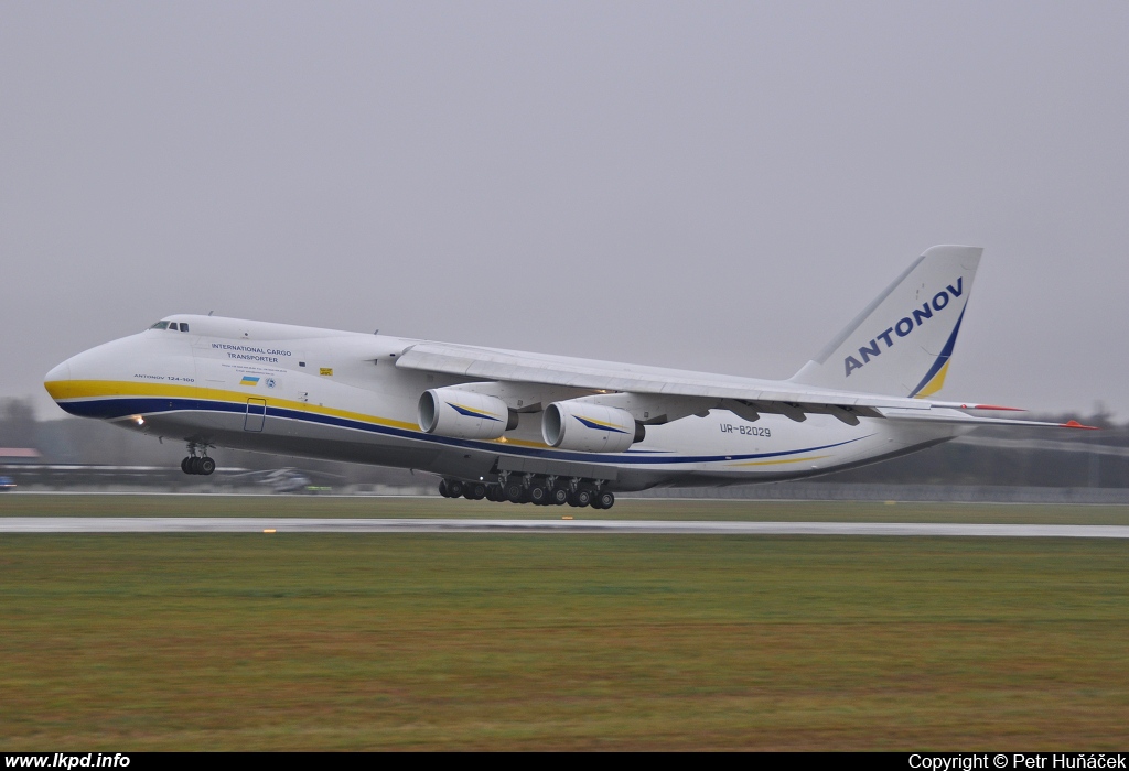 Antonov Design Bureau – Antonov AN-124-100 UR-82029