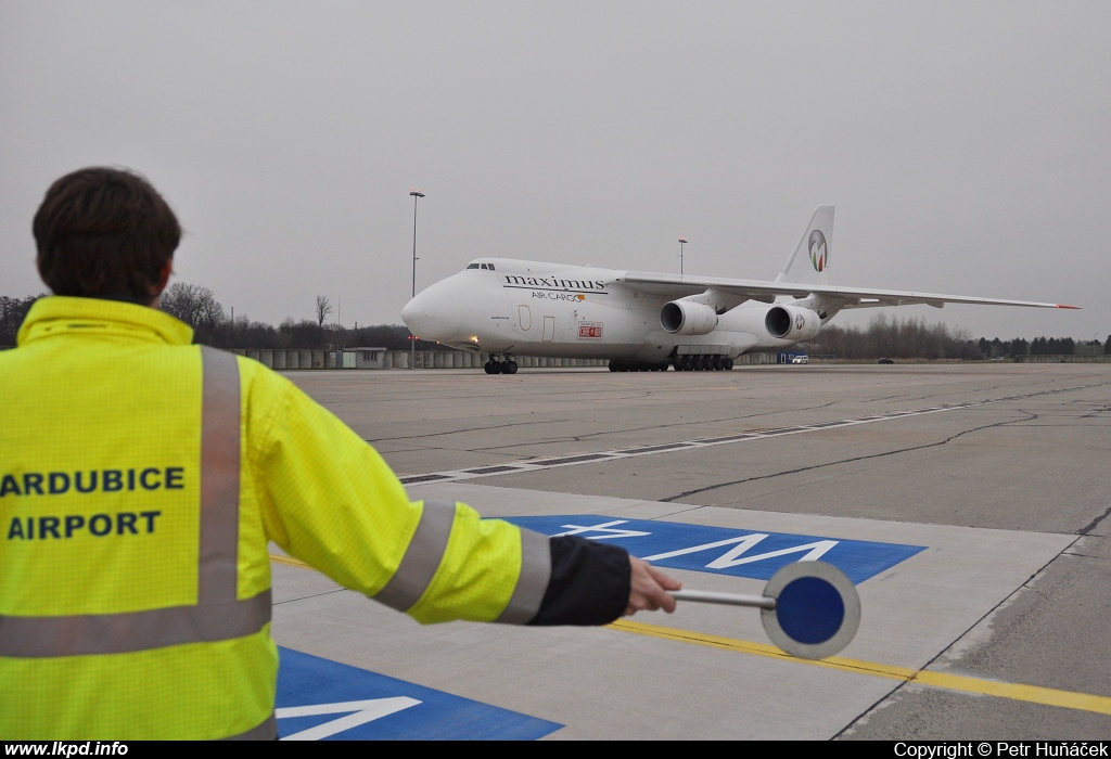 Maximus Air Cargo – Antonov AN-124-100 UR-ZYD