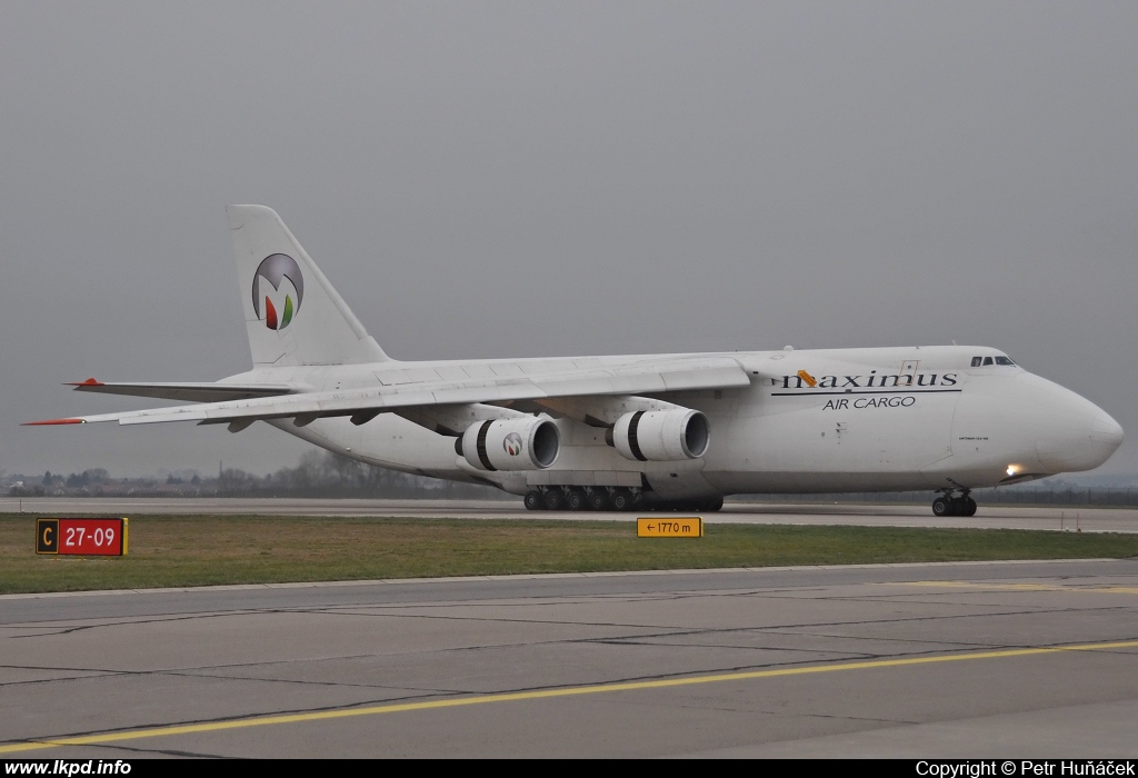 Maximus Air Cargo – Antonov AN-124-100 UR-ZYD