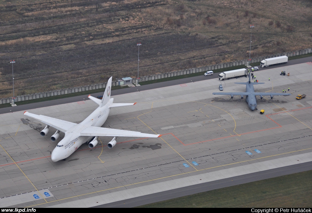 Maximus Air Cargo – Antonov AN-124-100 UR-ZYD