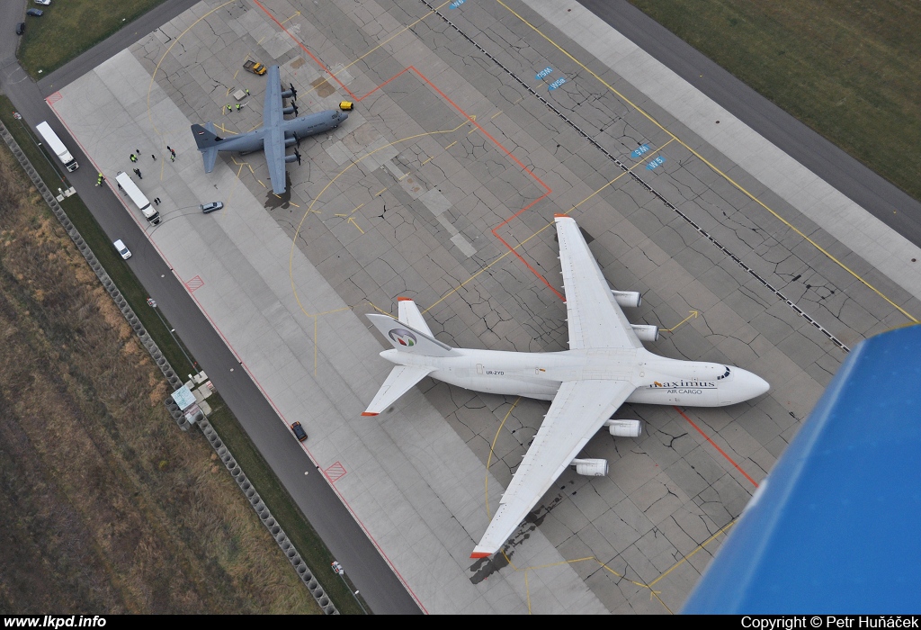 Maximus Air Cargo – Antonov AN-124-100 UR-ZYD