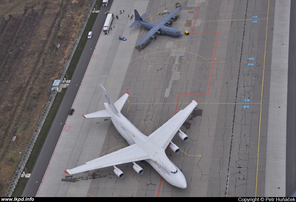 Maximus Air Cargo – Antonov AN-124-100 UR-ZYD