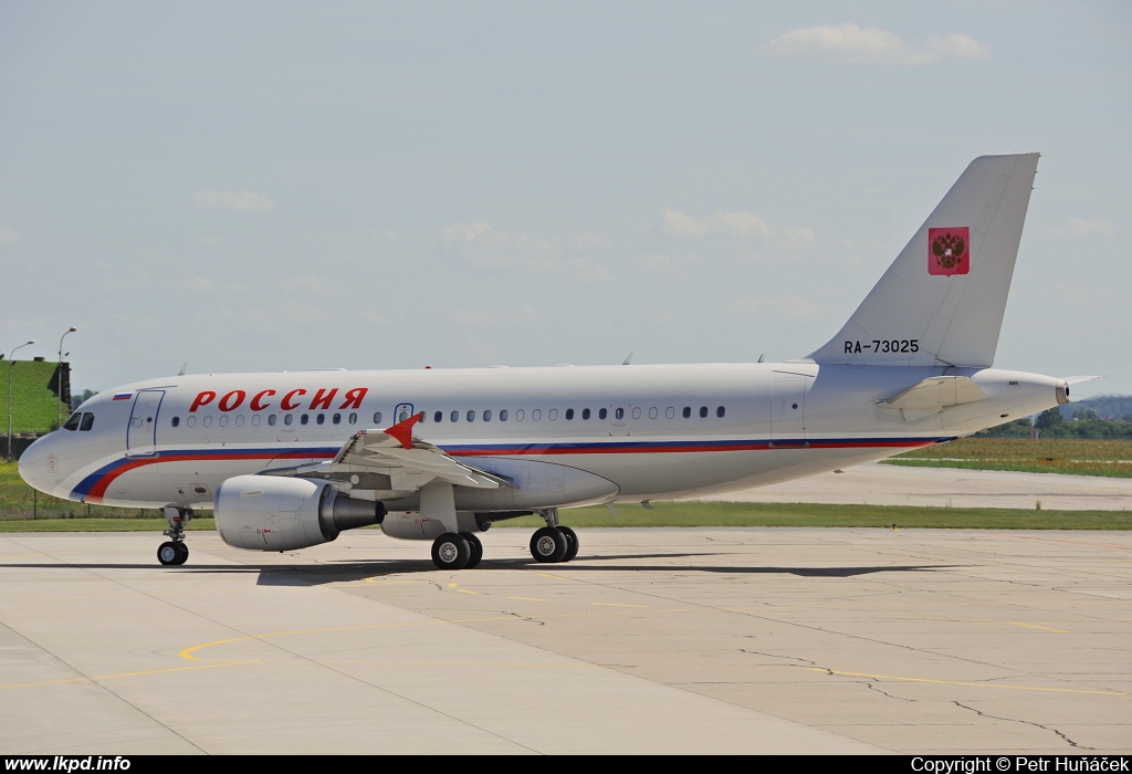 Rossia – Airbus A319-115 (CJ) RA-73025