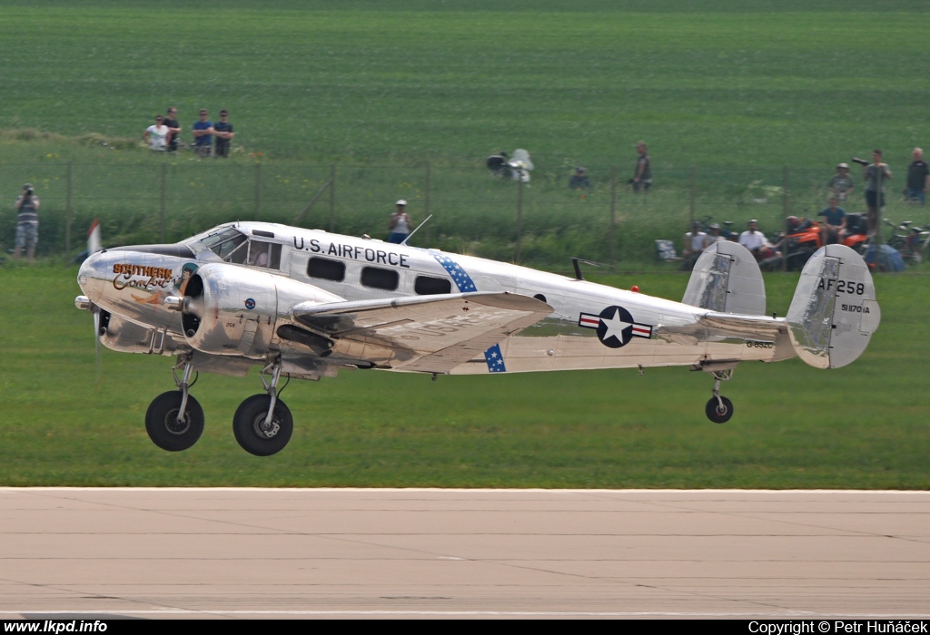 Private/Soukrom – Beech C-45H Expeditor G-BSZC