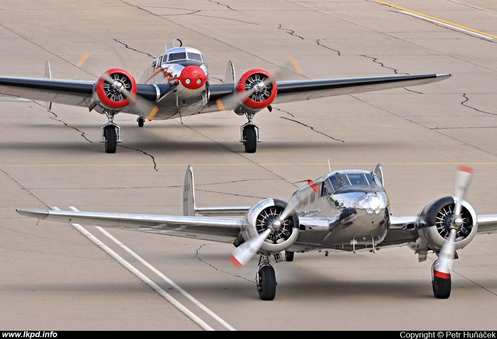 Private/Soukrom – Beech C-45H Expeditor G-BSZC