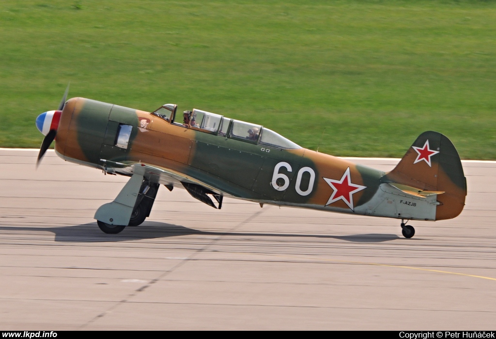 Private/Soukrom – Let C-11 (Yak-11) F-AZJB