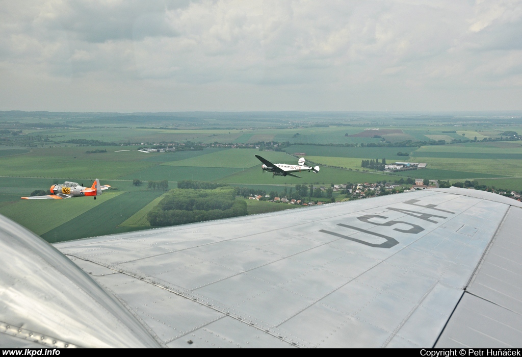 Private/Soukrom – Beech C-45H Expeditor G-BSZC