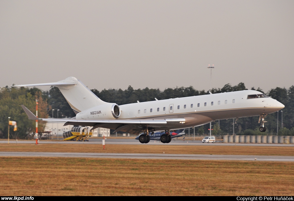 FJ900 – Bombardier BD700-1A11 Global 5000 N821AM